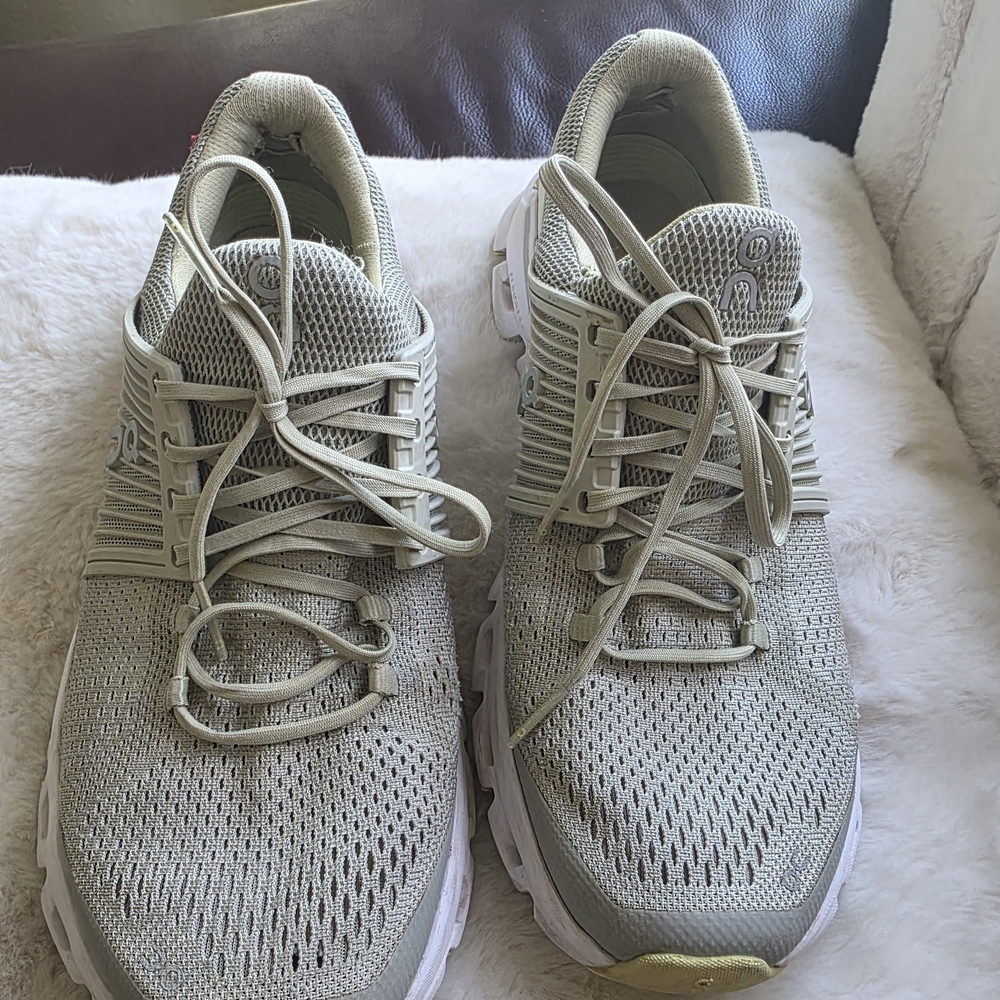 On  Clouds, Running Women's Gray Athletic Shoes